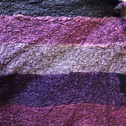 Silkestrimler på purple nålefilt